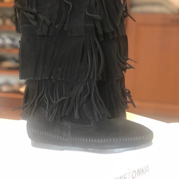 Girls Minnetonka Boots - Picture 3 of 6